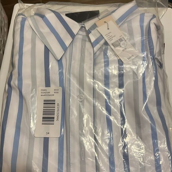 Lane Bryant - Swing Pleat-Back Button-Down Shirt - Picture 5 of 5